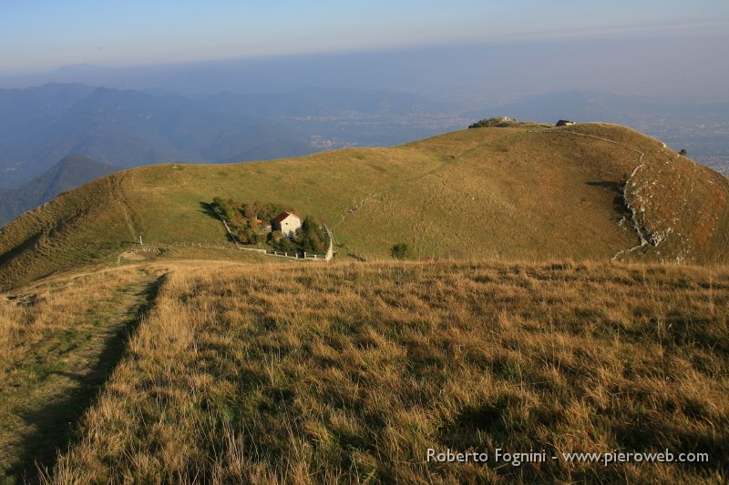 27 La dorsale dell' Albenza.JPG